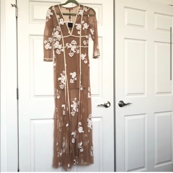 FLL Elenora Maxi Gown 😍 - Picture 7 of 7